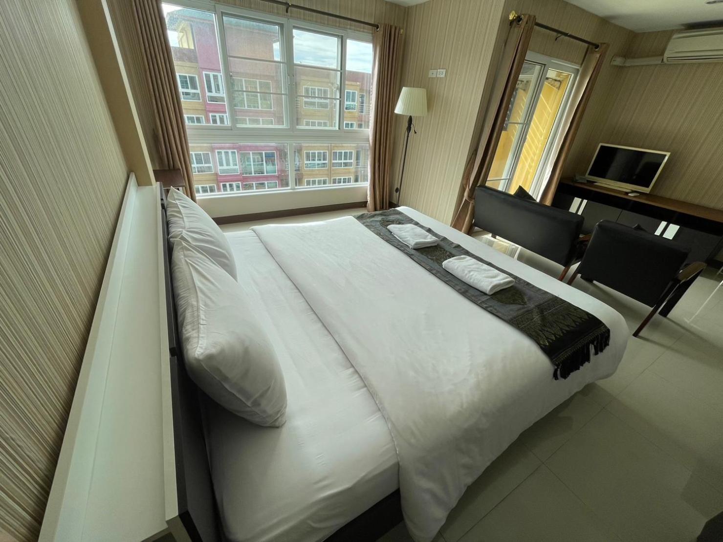 H2Do Hotel Ban Khlong Sanam Phli Exteriör bild