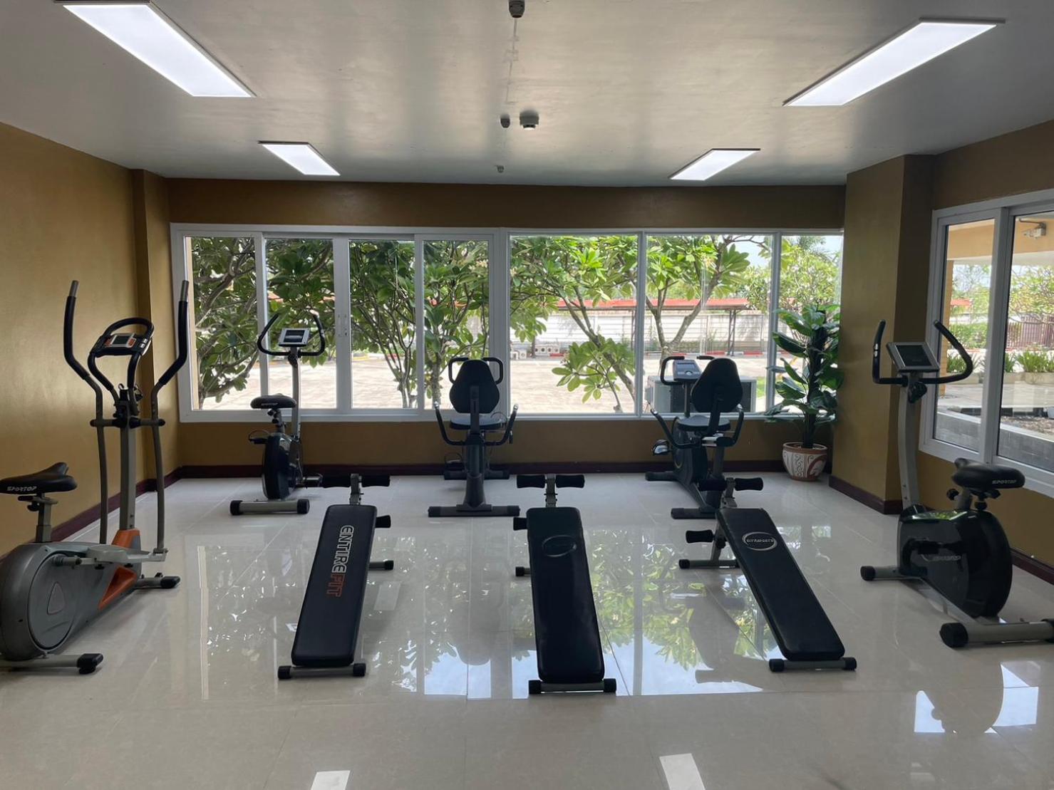H2Do Hotel Ban Khlong Sanam Phli Exteriör bild